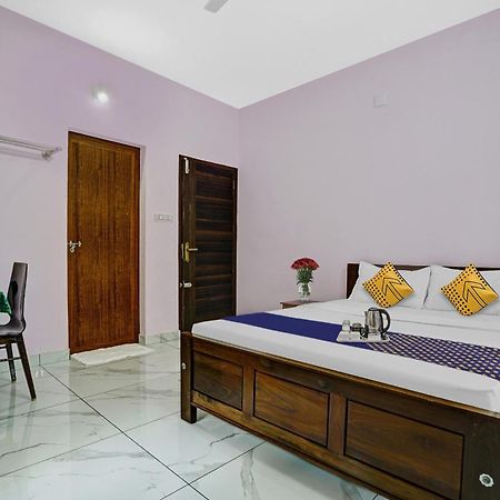 Spot On Shalom Palace Residency Neriyamangalam Exterior foto